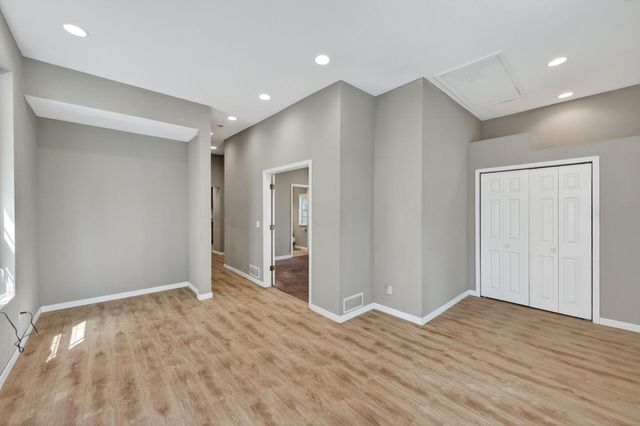 869 Desoto Street, Saint Paul, MN 55130