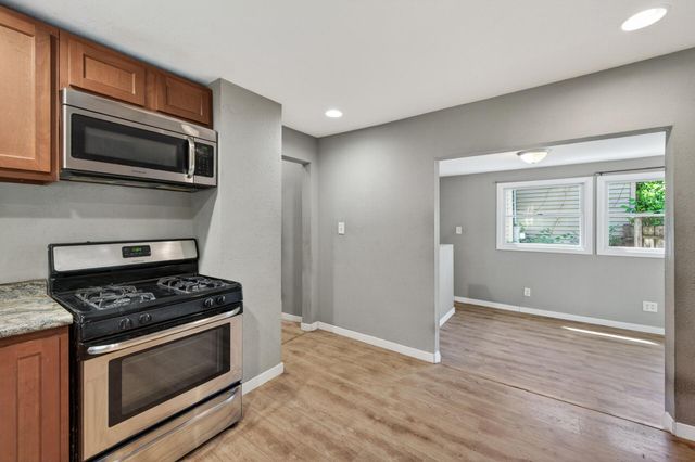 869 Desoto Street, Saint Paul, MN 55130