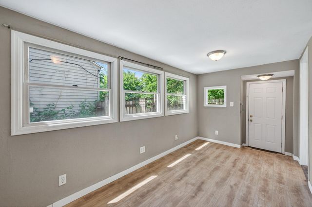 869 Desoto Street, Saint Paul, MN 55130