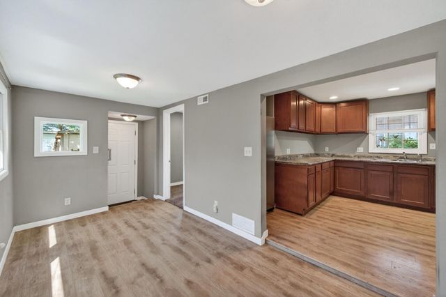 869 Desoto Street, Saint Paul, MN 55130
