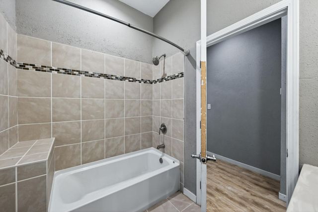 869 Desoto Street, Saint Paul, MN 55130