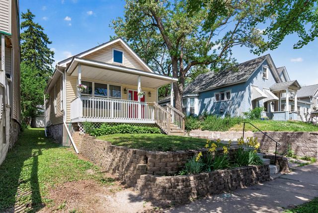 869 Desoto Street, Saint Paul, MN 55130