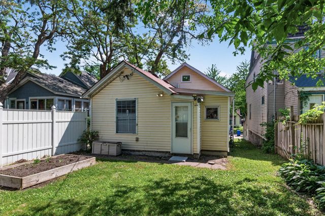 869 Desoto Street, Saint Paul, MN 55130