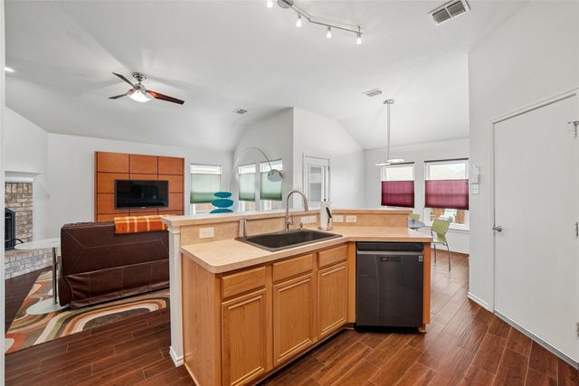 204 Victoria Drive, Royse City, TX 75189