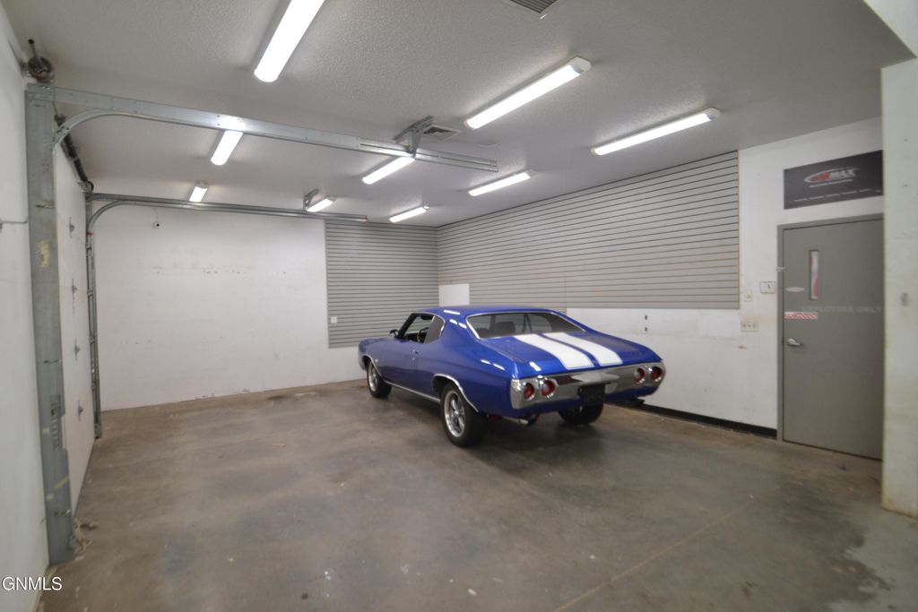 1824 E Main Avenue, Bismarck, ND 58501 photo 14