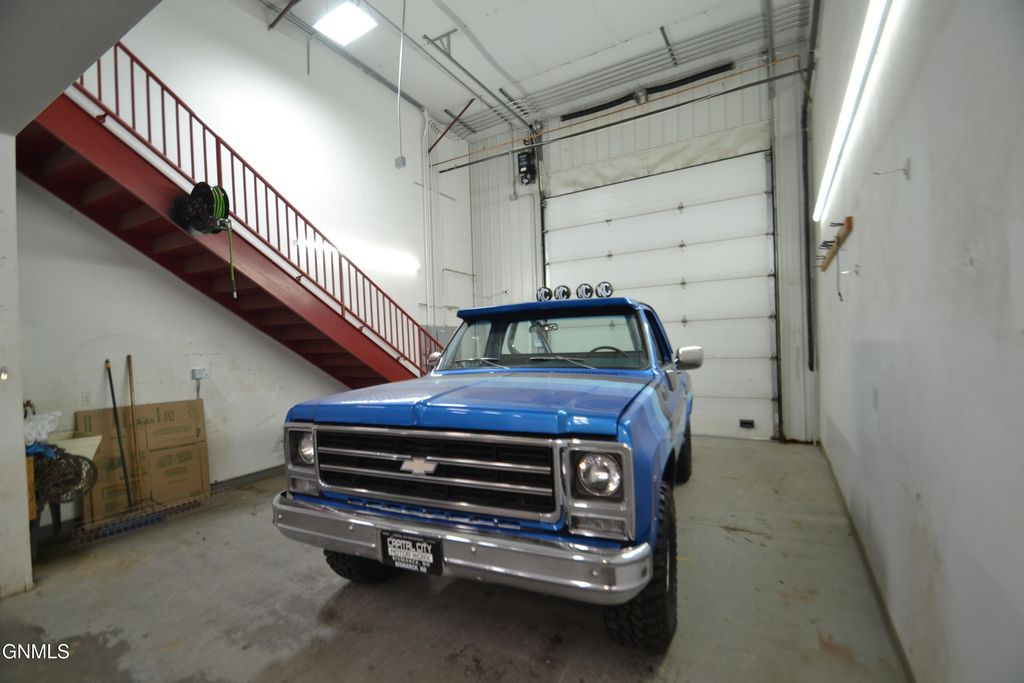 1824 E Main Avenue, Bismarck, ND 58501 photo 15