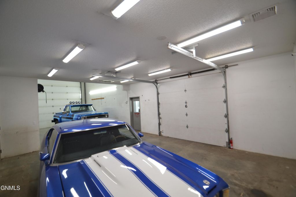 1824 E Main Avenue, Bismarck, ND 58501 photo 16