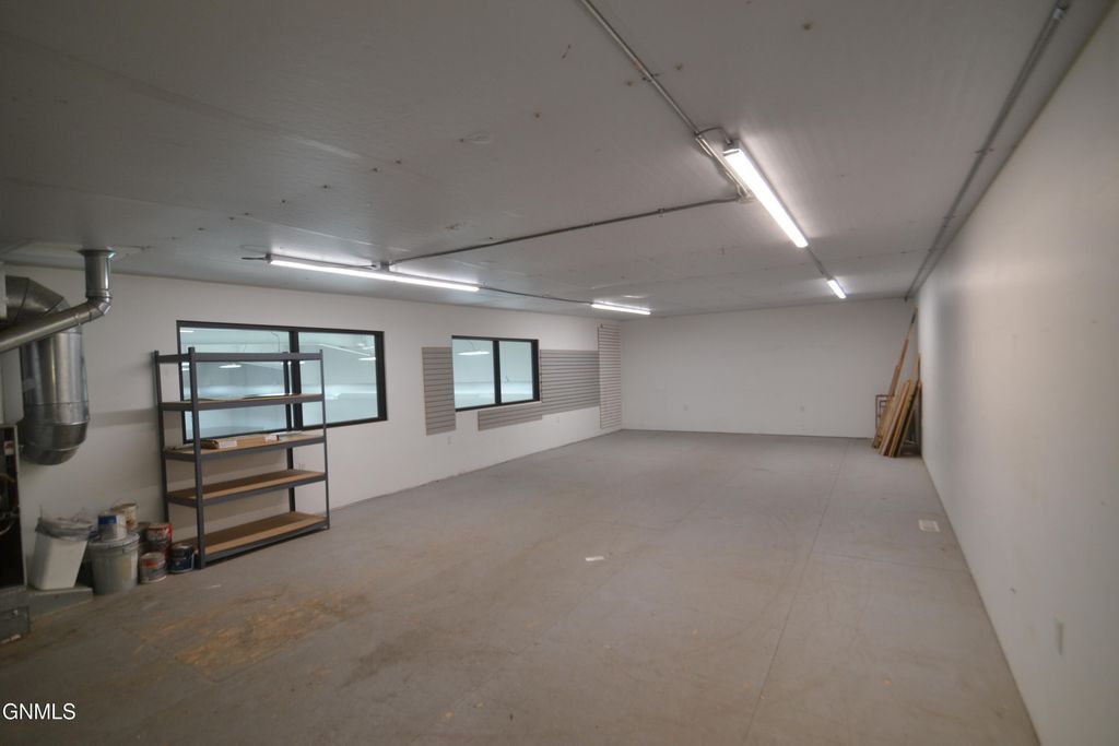 1824 E Main Avenue, Bismarck, ND 58501 photo 20