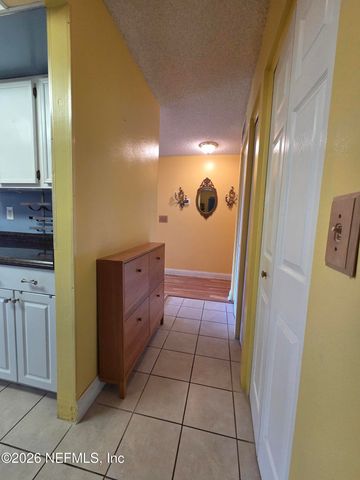 306 PALM COAST Parkway NE 203, Palm Coast, FL 32137