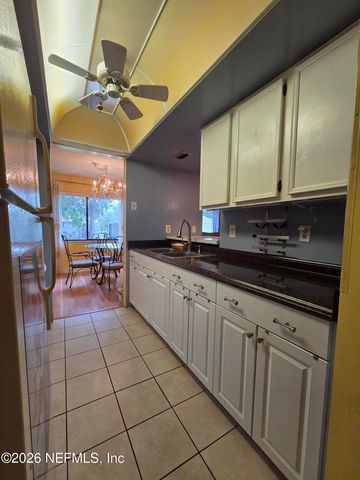 306 PALM COAST Parkway NE 203, Palm Coast, FL 32137