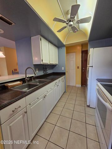 306 PALM COAST Parkway NE 203, Palm Coast, FL 32137