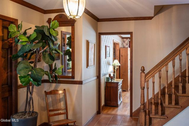 96 Hunter Lane, Queensbury, NY 12804