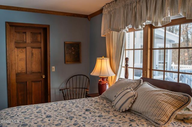 96 Hunter Lane, Queensbury, NY 12804