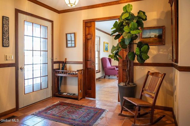 96 Hunter Lane, Queensbury, NY 12804