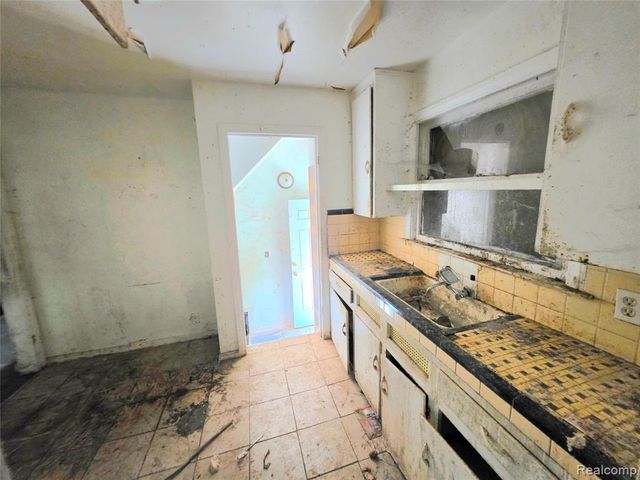 14506 Mapleridge Street, Detroit, MI 48205
