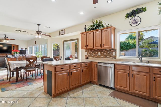 18499 E DRUIDS GLEN Road, Queen Creek, AZ 85142