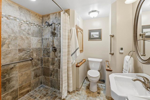 1018 HAWK STREET, Oshkosh, WI 54902
