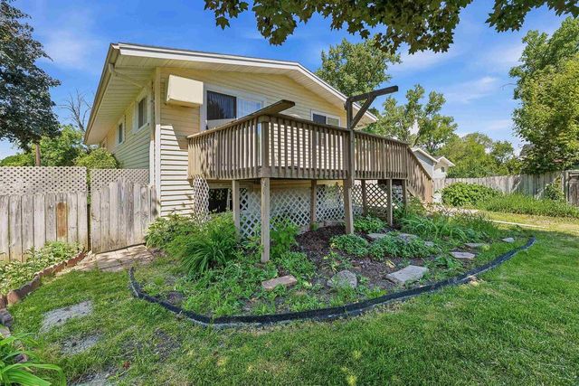1018 HAWK STREET, Oshkosh, WI 54902