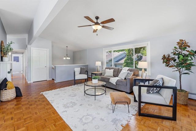1018 HAWK STREET, Oshkosh, WI 54902