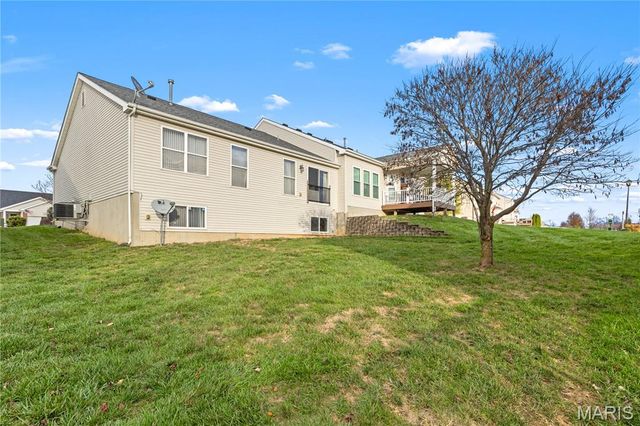 443 Angelique Place, St Charles, MO 63303