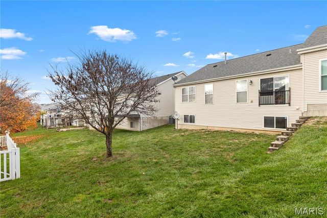 443 Angelique Place, St Charles, MO 63303