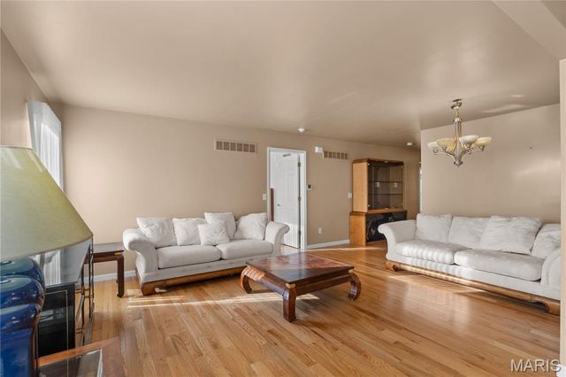 443 Angelique Place, St Charles, MO 63303