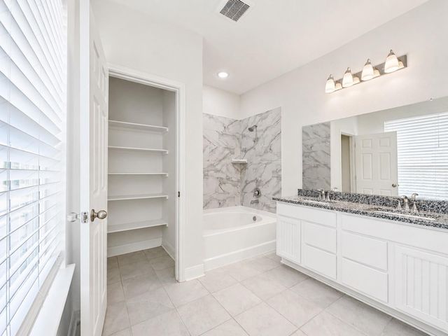 1023 Valley Crest Lane, La Marque, TX 77568