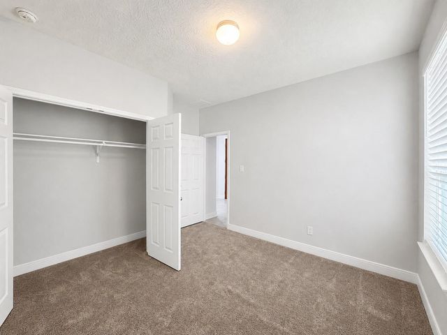 1023 Valley Crest Lane, La Marque, TX 77568