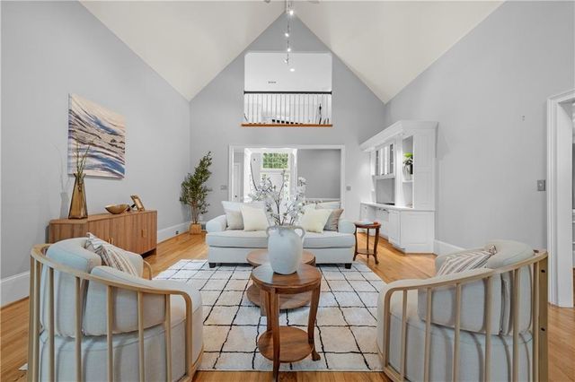 1696 Harts Run, Atlanta, GA 30341