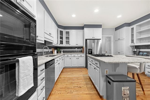 1696 Harts Run, Atlanta, GA 30341