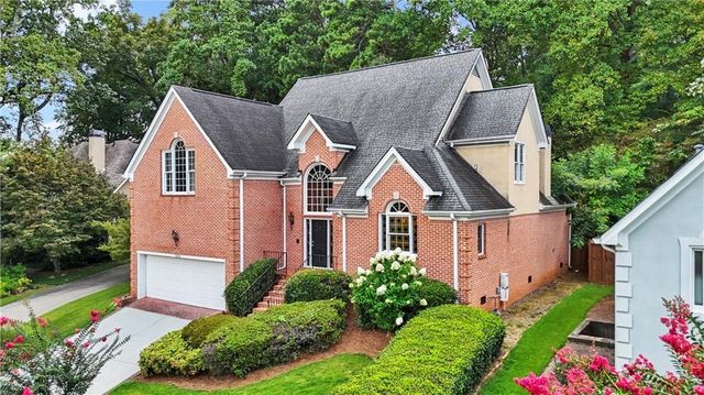 1696 Harts Run, Atlanta, GA 30341