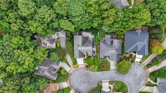 1696 Harts Run, Atlanta, GA 30341