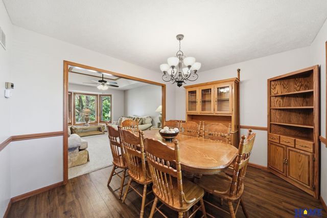 3030 Pecos Road, Lincoln, NE 68516