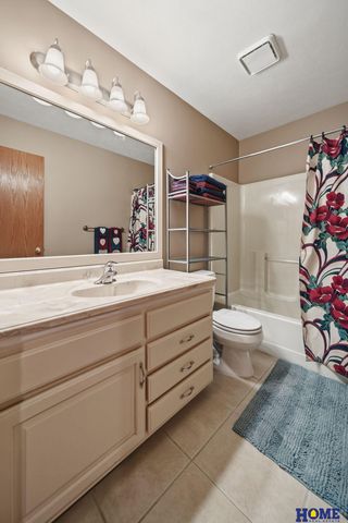 3030 Pecos Road, Lincoln, NE 68516