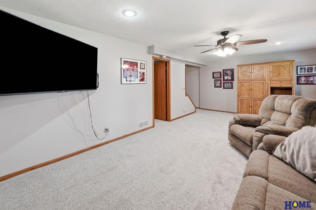 3030 Pecos Road, Lincoln, NE 68516