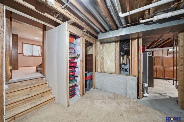 3030 Pecos Road, Lincoln, NE 68516