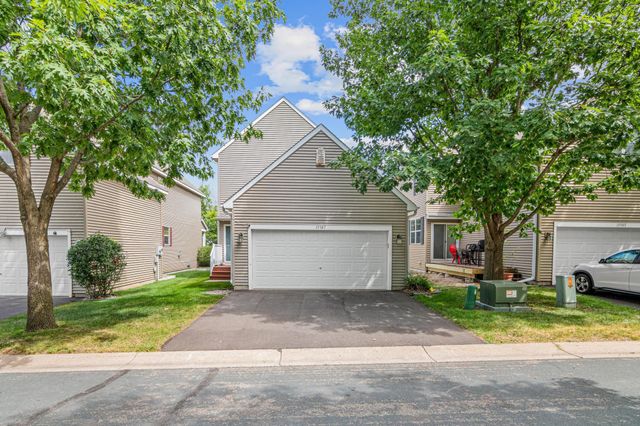 15587 Crab Apple Lane, Eden Prairie, MN 55347