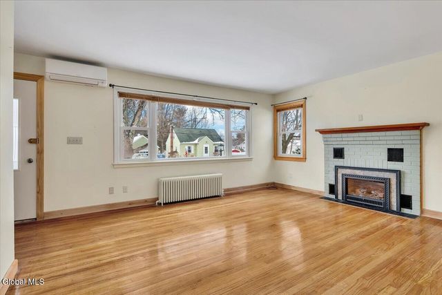 9 Kevin Lane, Schodack, NY 12061