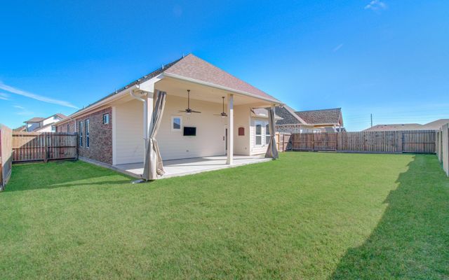 610 Rain Cloud Drive, Baytown, TX 77523
