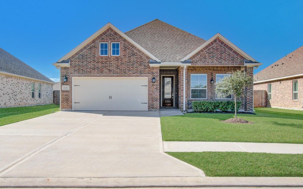 610 Rain Cloud Drive, Baytown, TX 77523