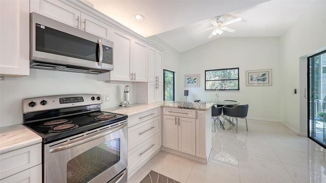 5324 SIESTA COURT, Sarasota, FL 34242