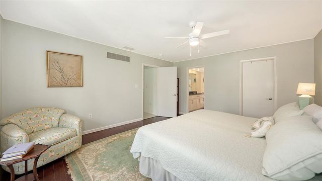 5324 SIESTA COURT, Sarasota, FL 34242