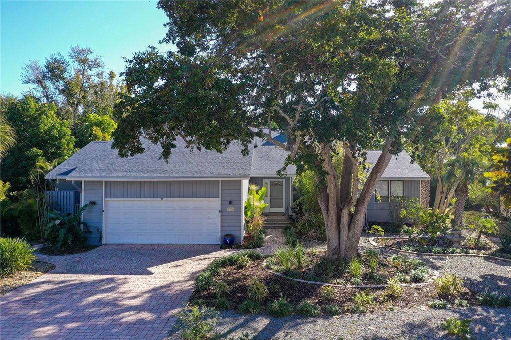 5324 SIESTA COURT, Sarasota, FL 34242
