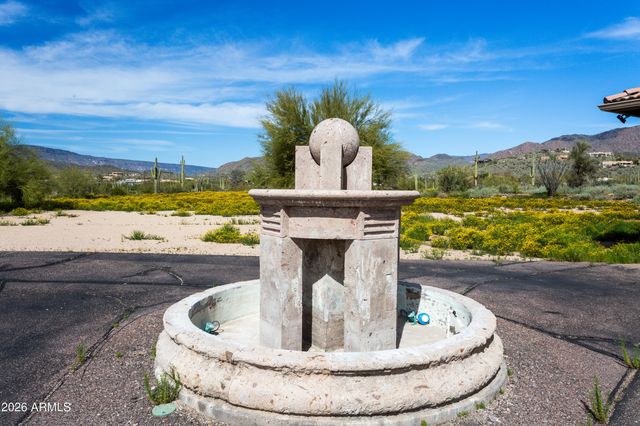 40777 N ECHO CANYON Drive, Cave Creek, AZ 85331