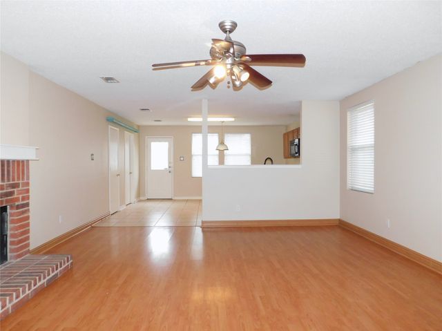 2017 Shawnee Trail, Fort Worth, TX 76247