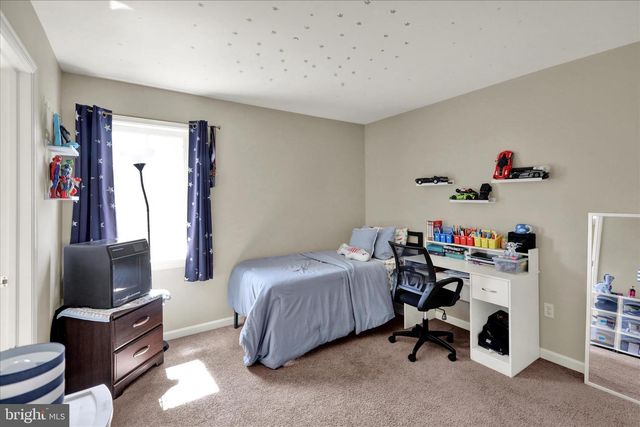 330 WENDOVER WAY, Lancaster, PA 17603