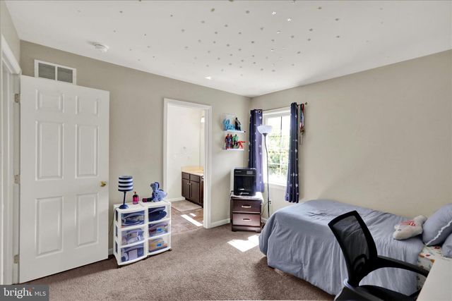 330 WENDOVER WAY, Lancaster, PA 17603