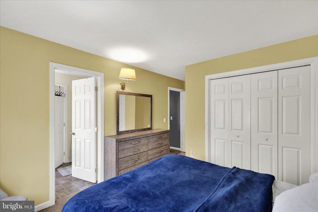 330 WENDOVER WAY, Lancaster, PA 17603