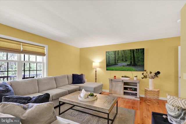 330 WENDOVER WAY, Lancaster, PA 17603