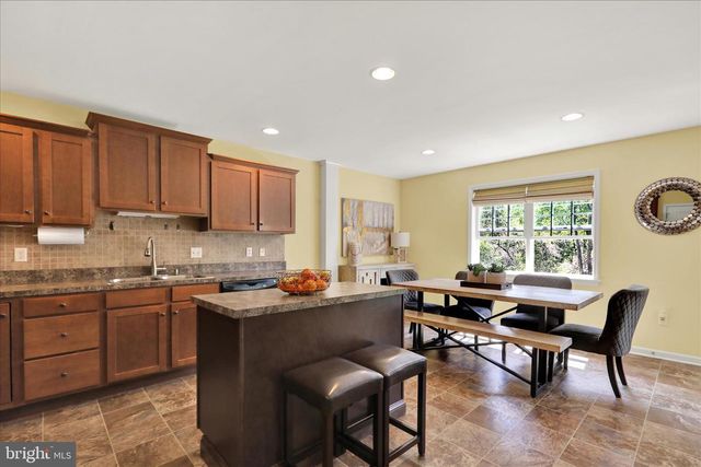 330 WENDOVER WAY, Lancaster, PA 17603